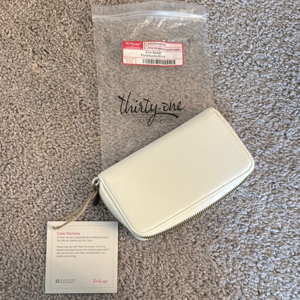 Thirty-One Ivory Zip Wallet
